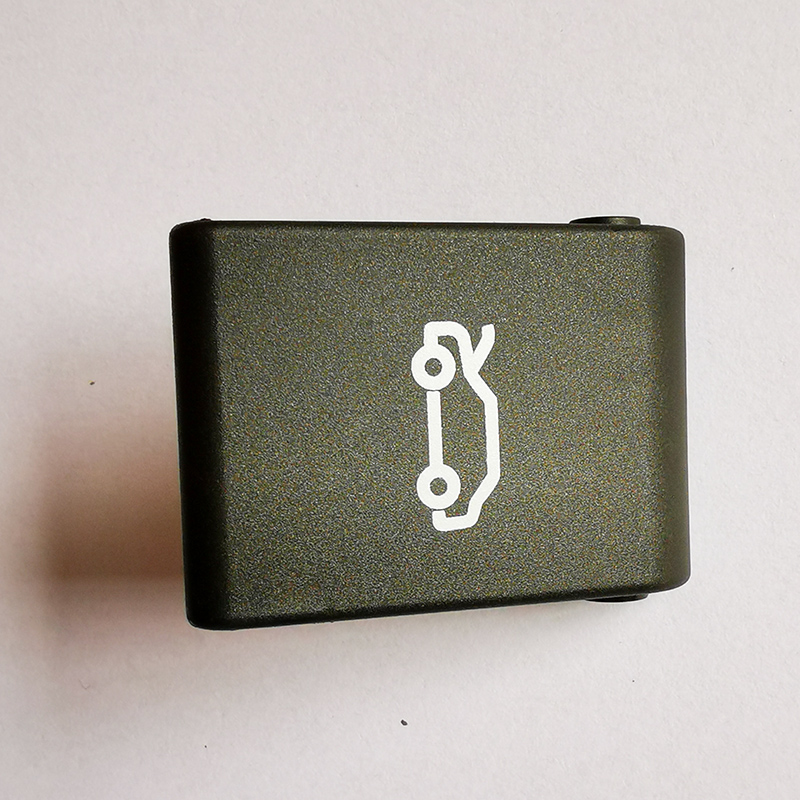 紅旗引擎蓋開啟手柄